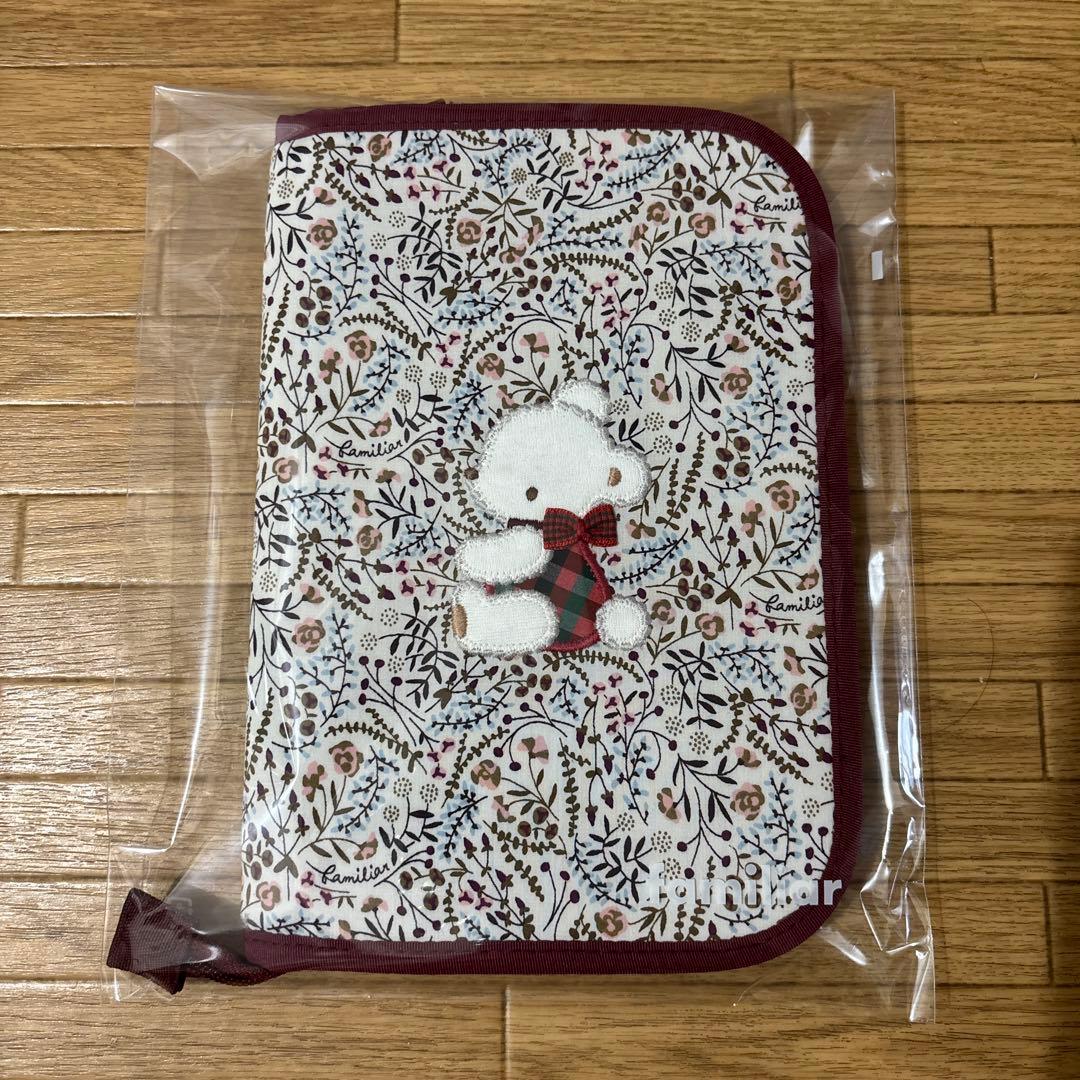 新品•未開封　ファミリア　母子手帳ケース　リバティ赤　Sサイズ