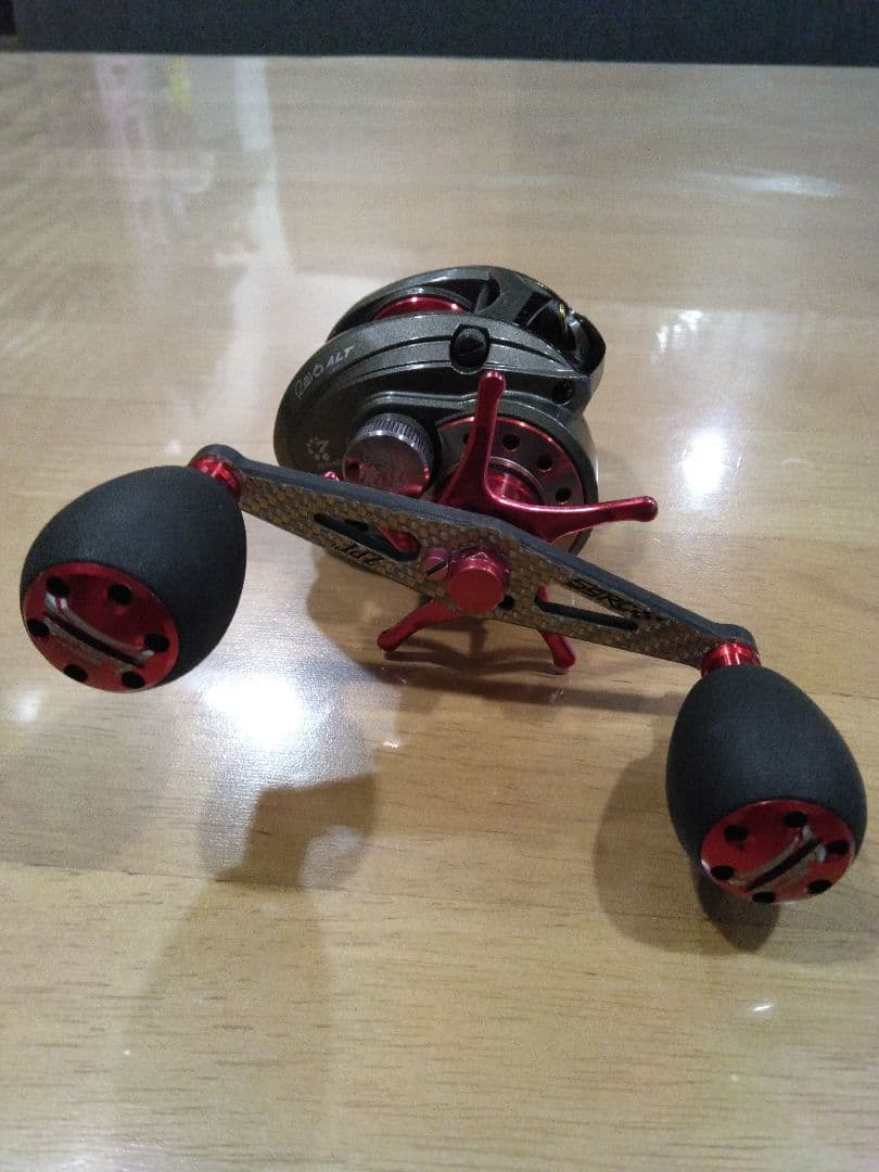 アブガルシア　レボALT　ZPIハンドル　シルバー　スタードラグ仕様