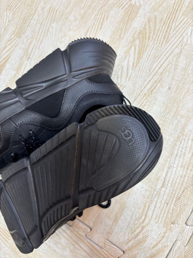 UGG CALLE LACE/ローカットスニーカー　22.5