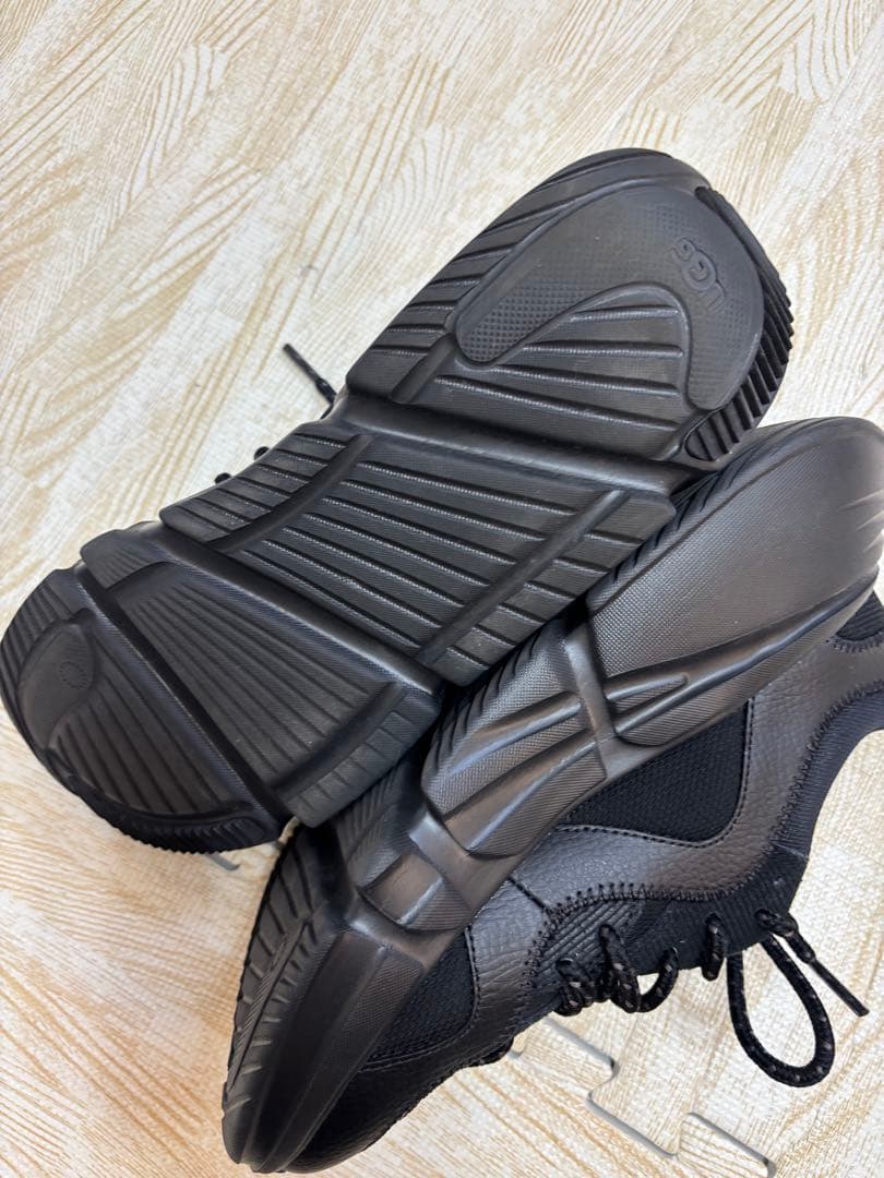 UGG CALLE LACE/ローカットスニーカー　22.5