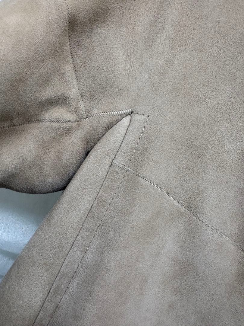 マックスマーラの　ムートンコート