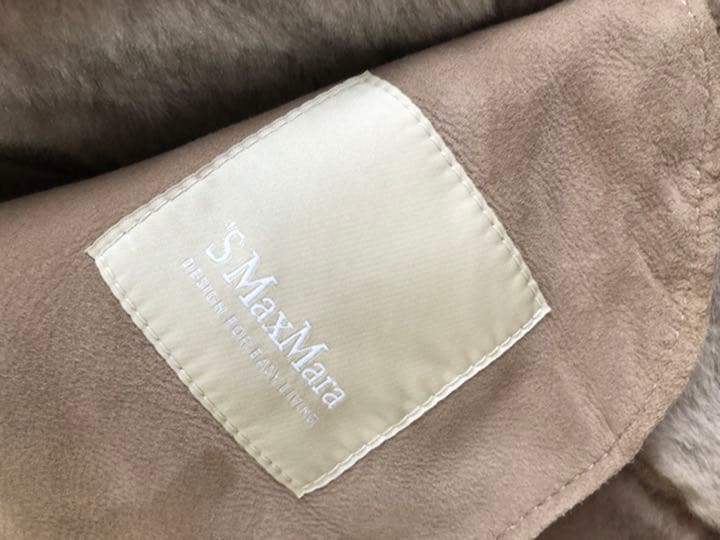 マックスマーラの　ムートンコート