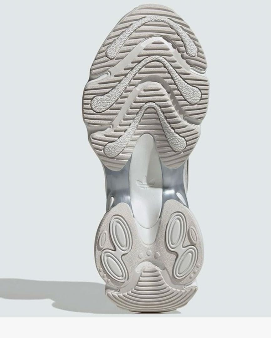 adidas OZVENUZシルバー メタリック24.0 cm