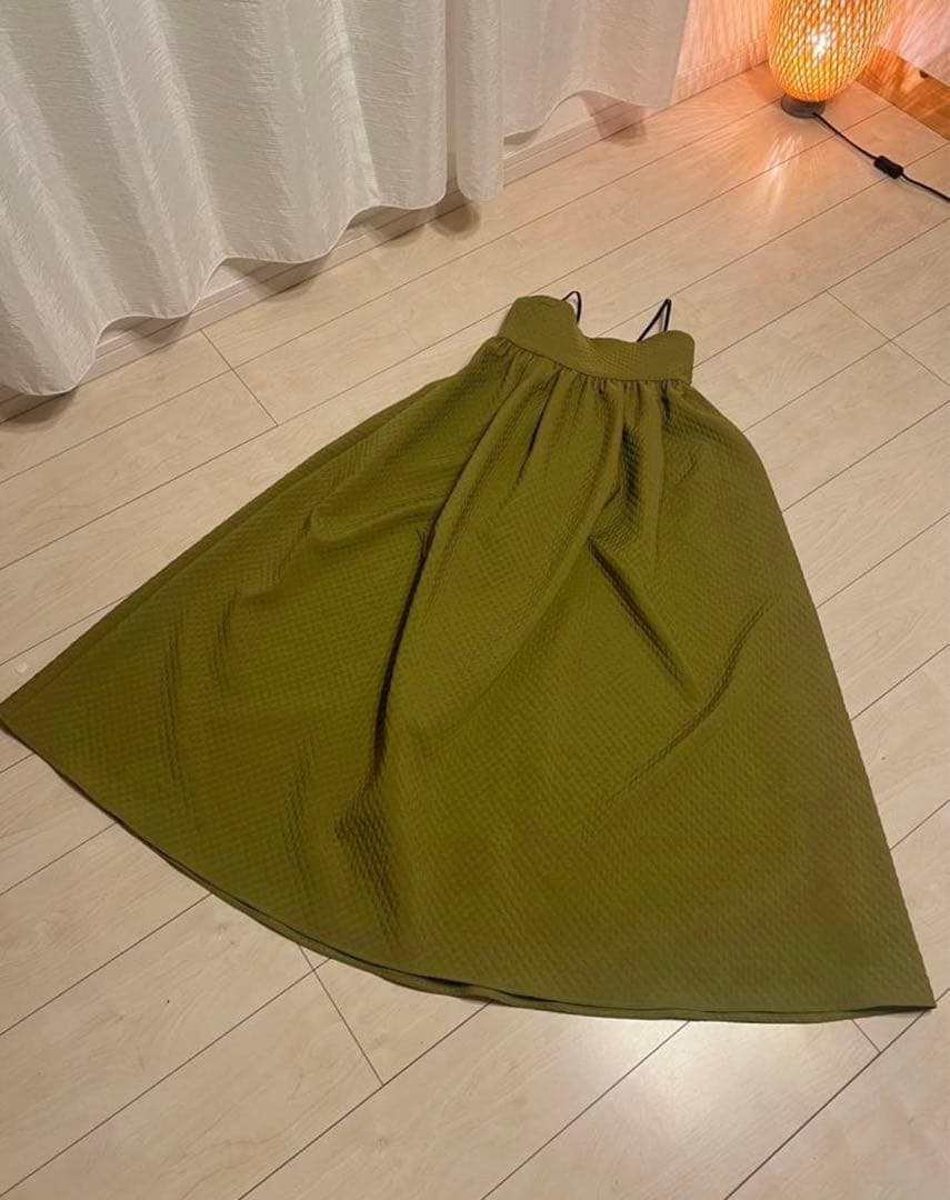 ELLIE ライムグリーン キャミワンピース、マトラッセワンピース