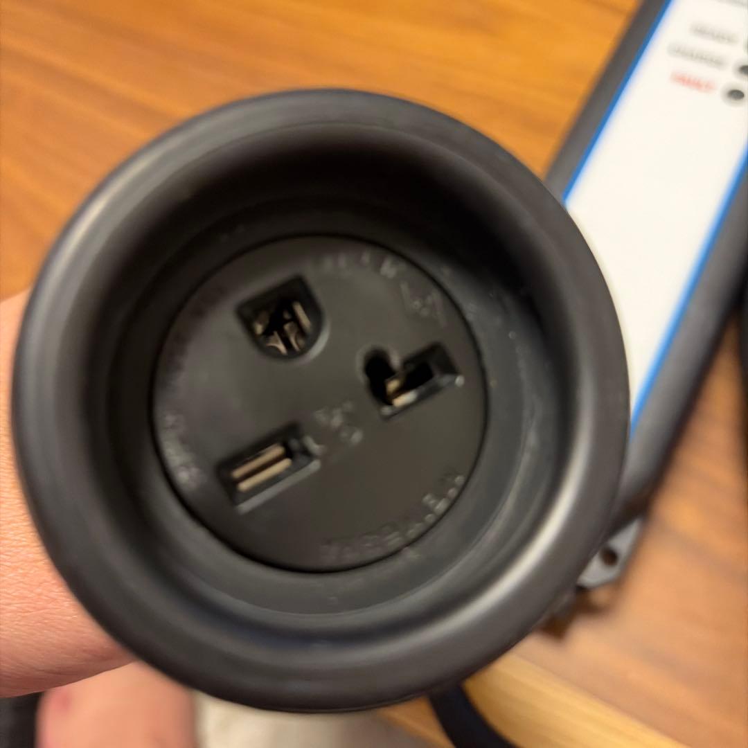 Nissan EV充電ケーブル 29690-3NKE 中古