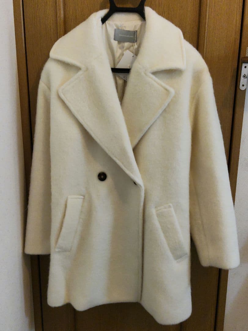 Jill stuart シャギー・ツイード素材バリエーションミドル丈コート　白