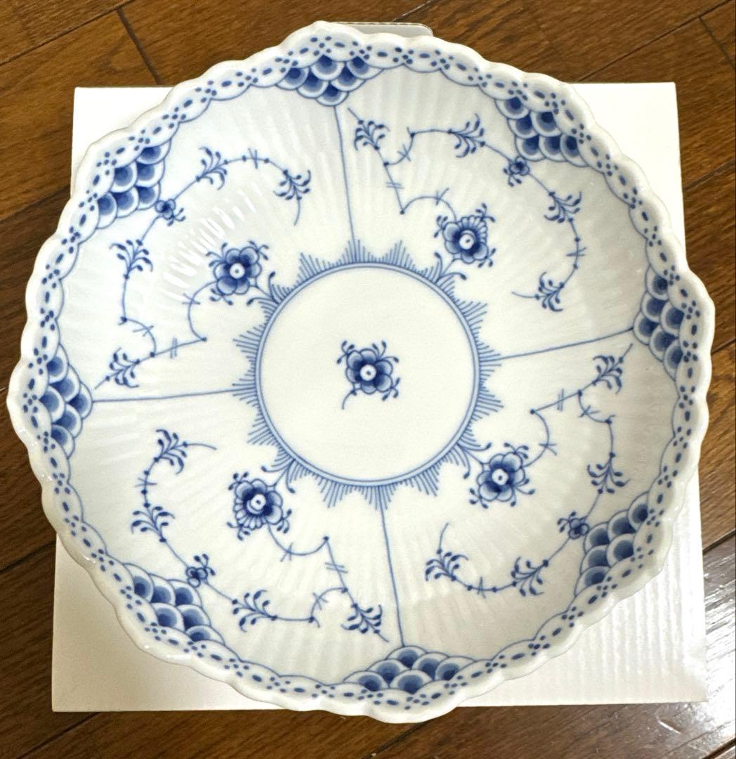 新品　ロイヤルコペンハーゲン　ブルーフルーテッドハーフレース　ケーキディッシュ