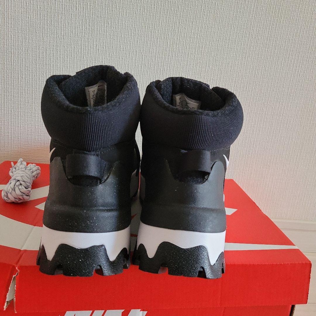本日限定値下げ！新品未使用　NIKE　シティクラッシックブーツ　24