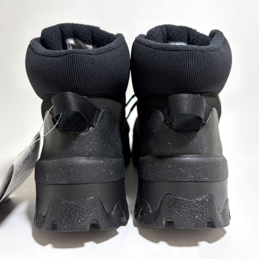 新品未使用☆NIKE 厚底 スニーカー トリプルブラック ブーツ 23.5cm
