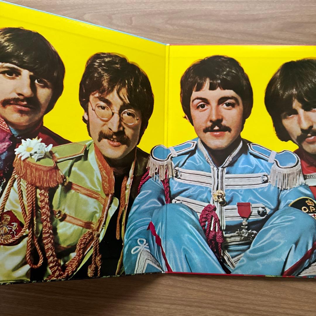 The Beatles – Sgt. Pepper's Lonely Hear…