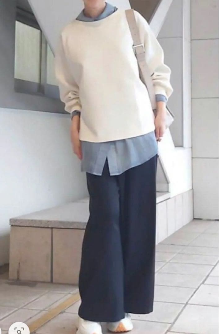 【24AW極美品】BEARDSLEY ダンボールサークルプルオーバー アイボリー