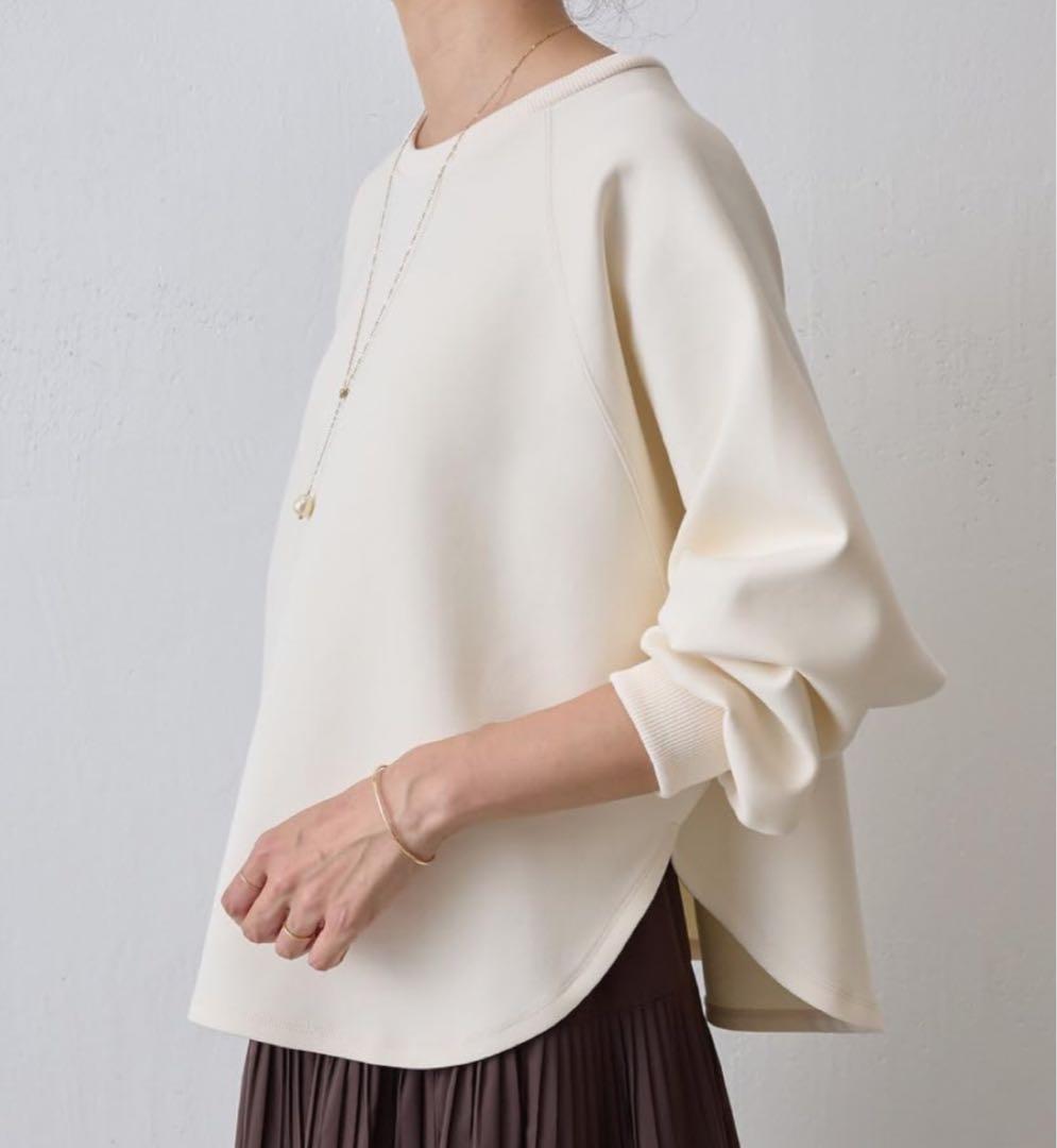 【24AW極美品】BEARDSLEY ダンボールサークルプルオーバー アイボリー