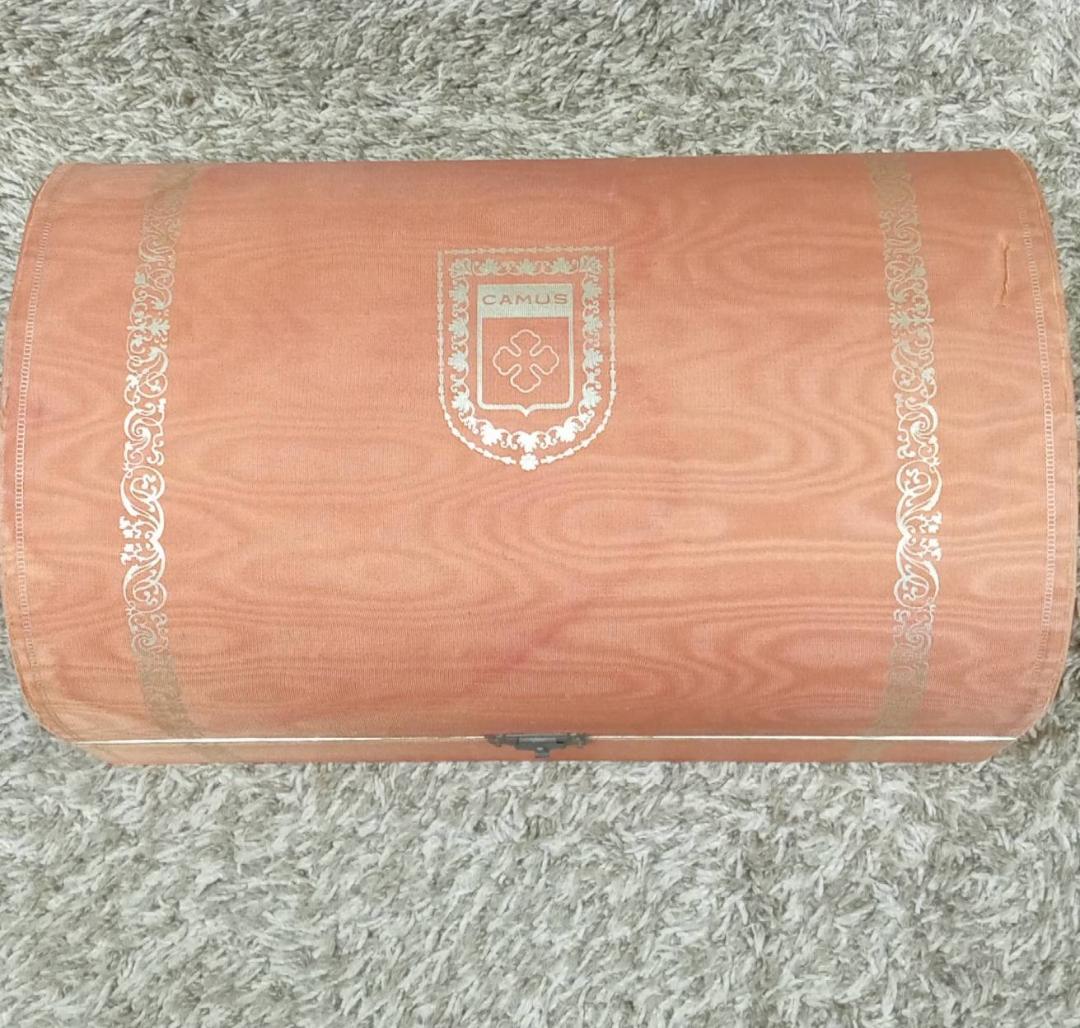 CAMUS カミュコニャック バカラクリスタルボトル 未開封品 少し漏れあり