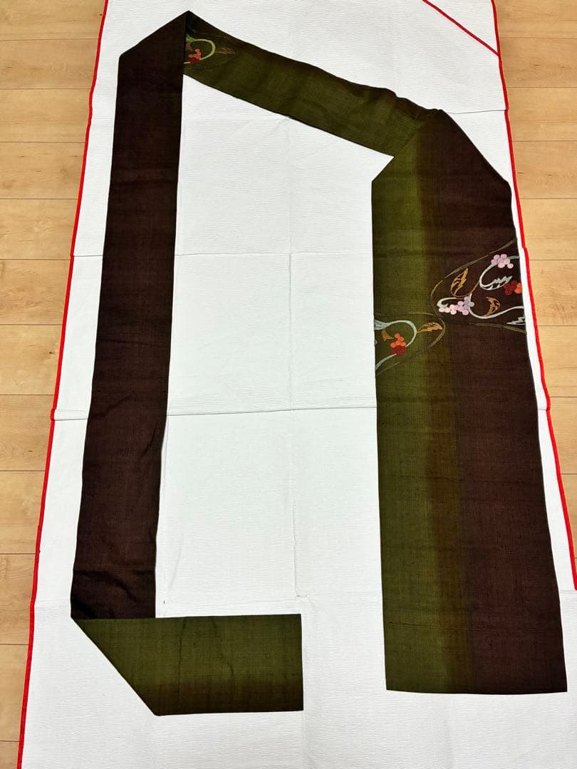 名古屋帯　相良刺繍　葡萄唐草　九寸　正絹