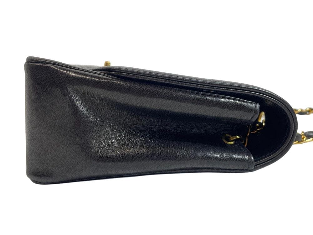 シャネル 2番台 ショルダーバッグ マトラッセ 22 ダイアナ MBZ027