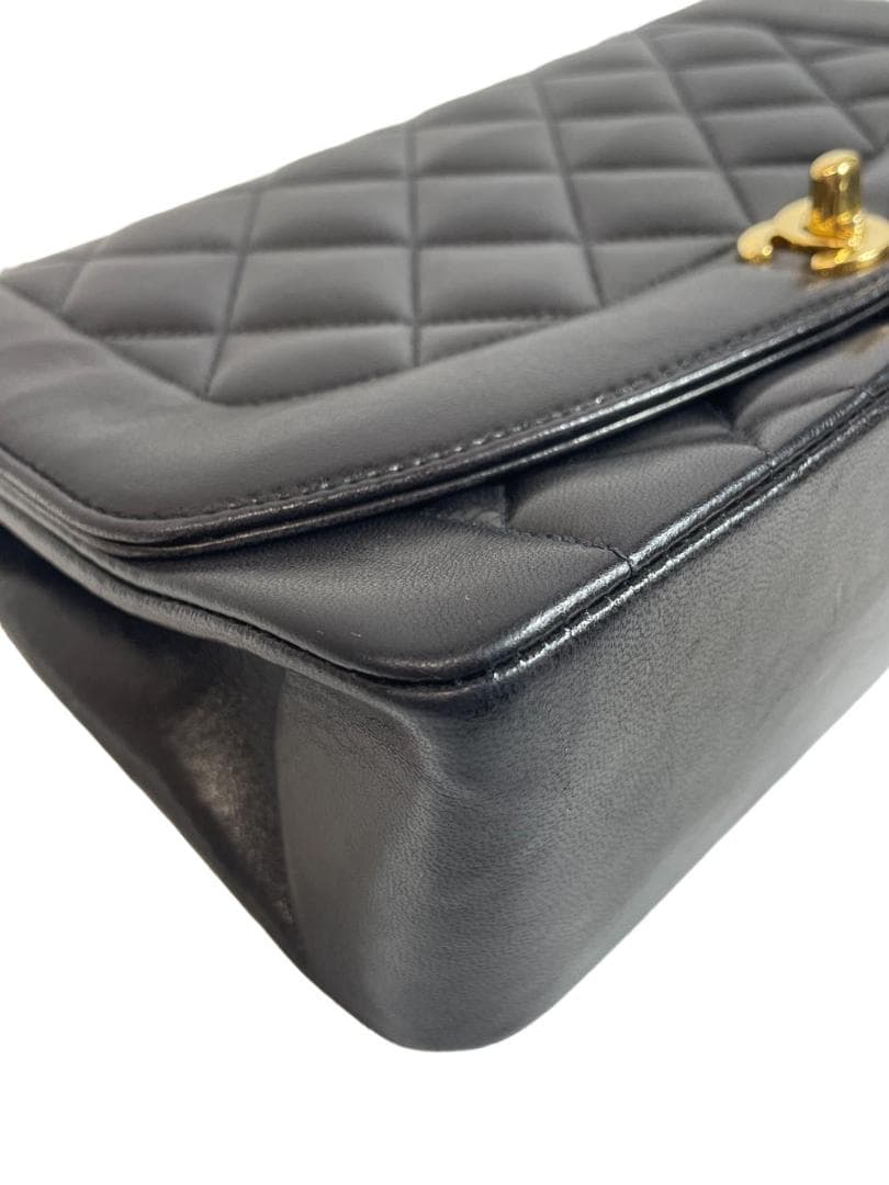 シャネル 2番台 ショルダーバッグ マトラッセ 22 ダイアナ MBZ027