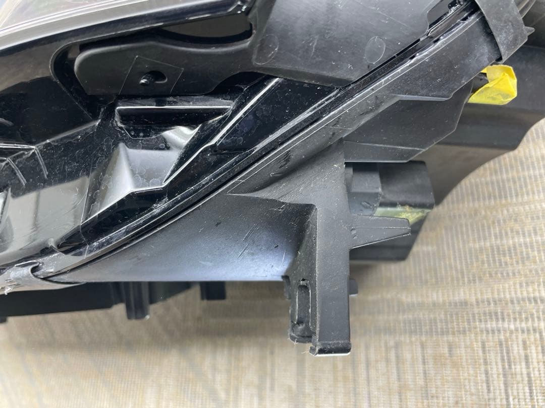 アウディA5W AUZZZ 左ライト8W6941035F 8W6941783F