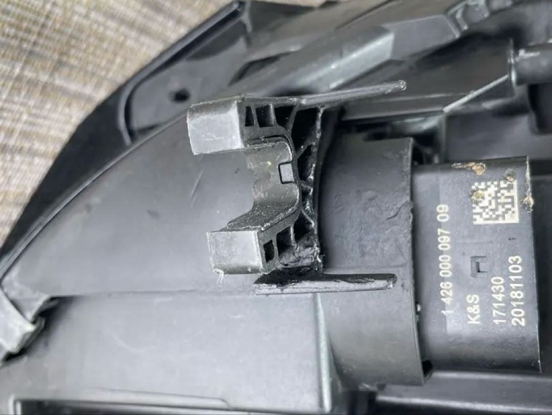 アウディA5W AUZZZ 左ライト8W6941035F 8W6941783F