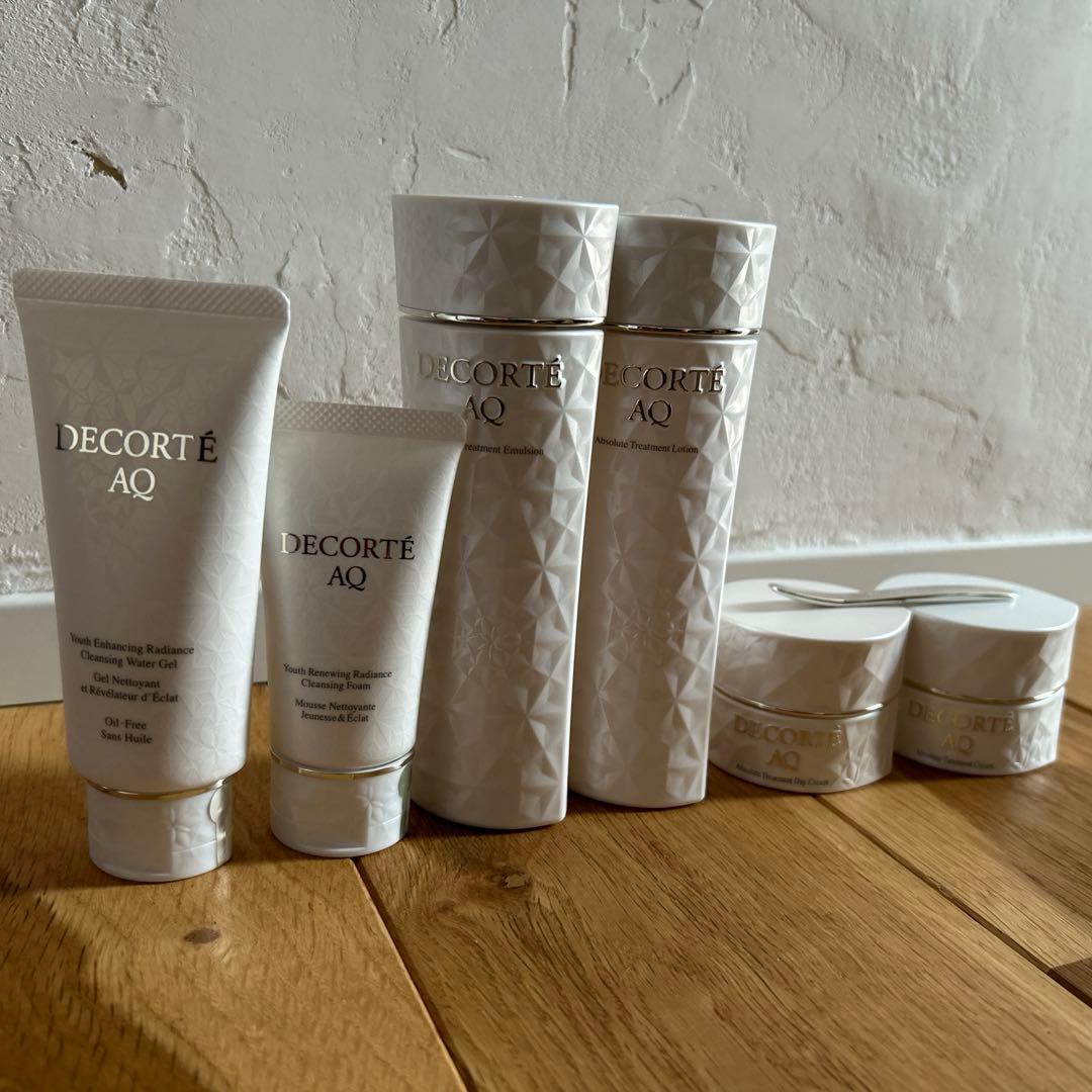 新品未使用品コスメデコルテＡＱラディアンス コフレ Ⅰ 完売品