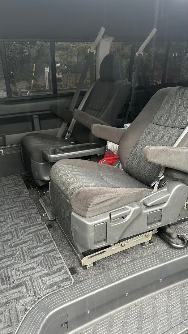 ア*ム様 サンプル品売り切りハイエースワゴンGL エスティマキャプテン用フレーム