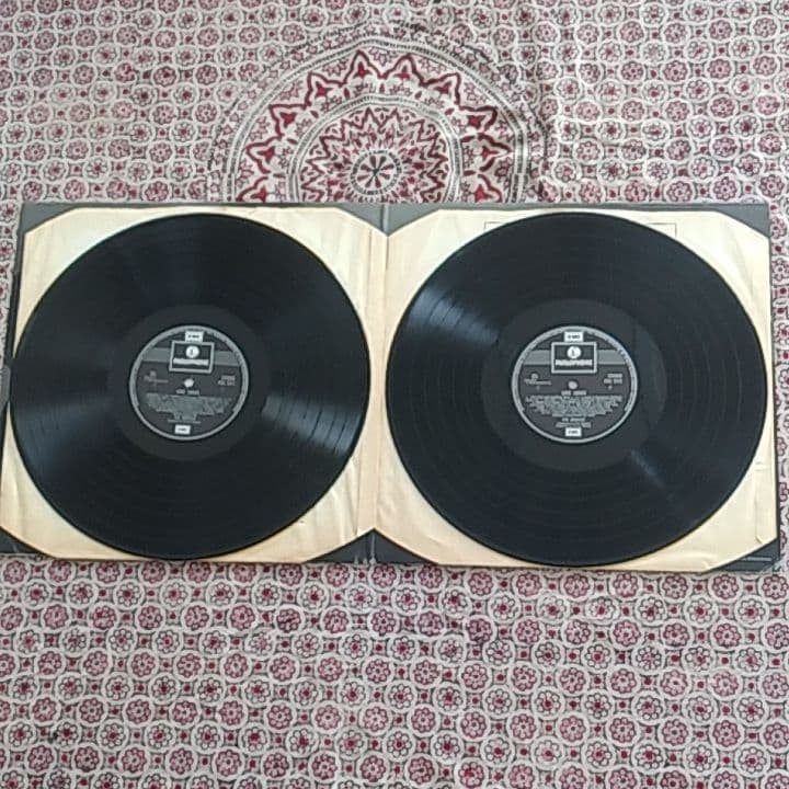 ザ・ビートルズ　　　　　　　　　ラブ　ソングス