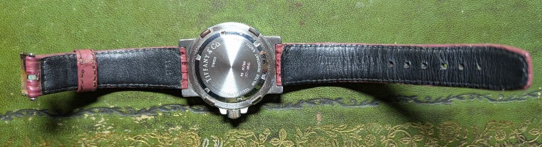 ティファニー　ダイバーズ　赤　Quartz　純正レザーベルト　稼働品