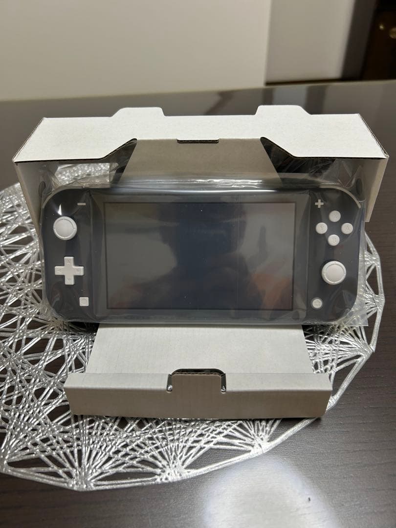 Nintendo Switch Lite グレー 本体と桃太郎電鉄セットで