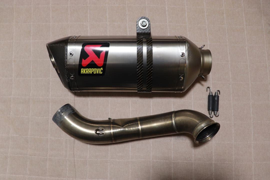 【値引き】KTM 690DUKE AKRAPOVICマフラー