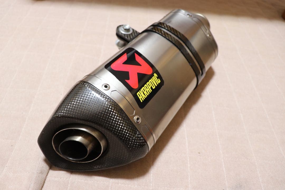 【値引き】KTM 690DUKE AKRAPOVICマフラー