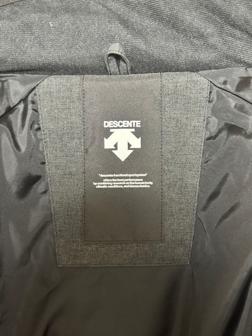 DESCENTE スキーウェア　メンズ グレー/黒/赤　M 上下セット
