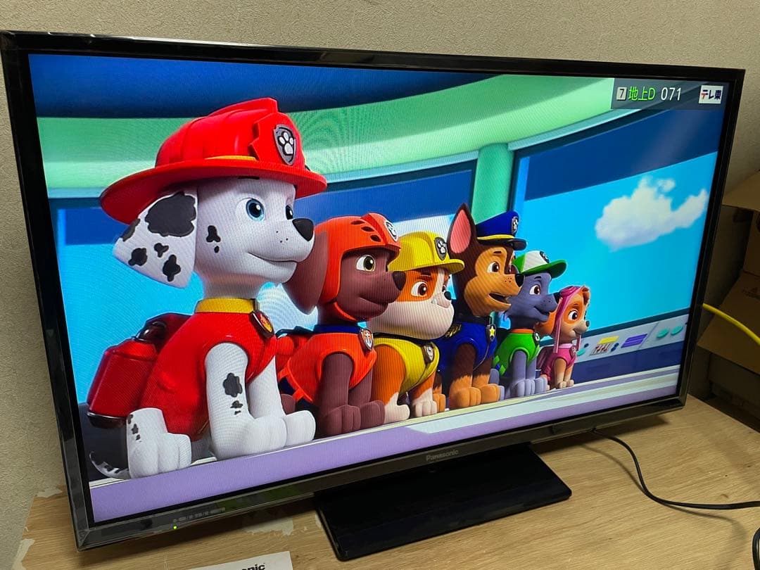 パナソニック 32型 テレビ TH-32E300 2018年製