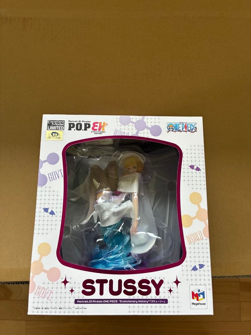 ワンピース STUSSY フィギュア POP 未開封