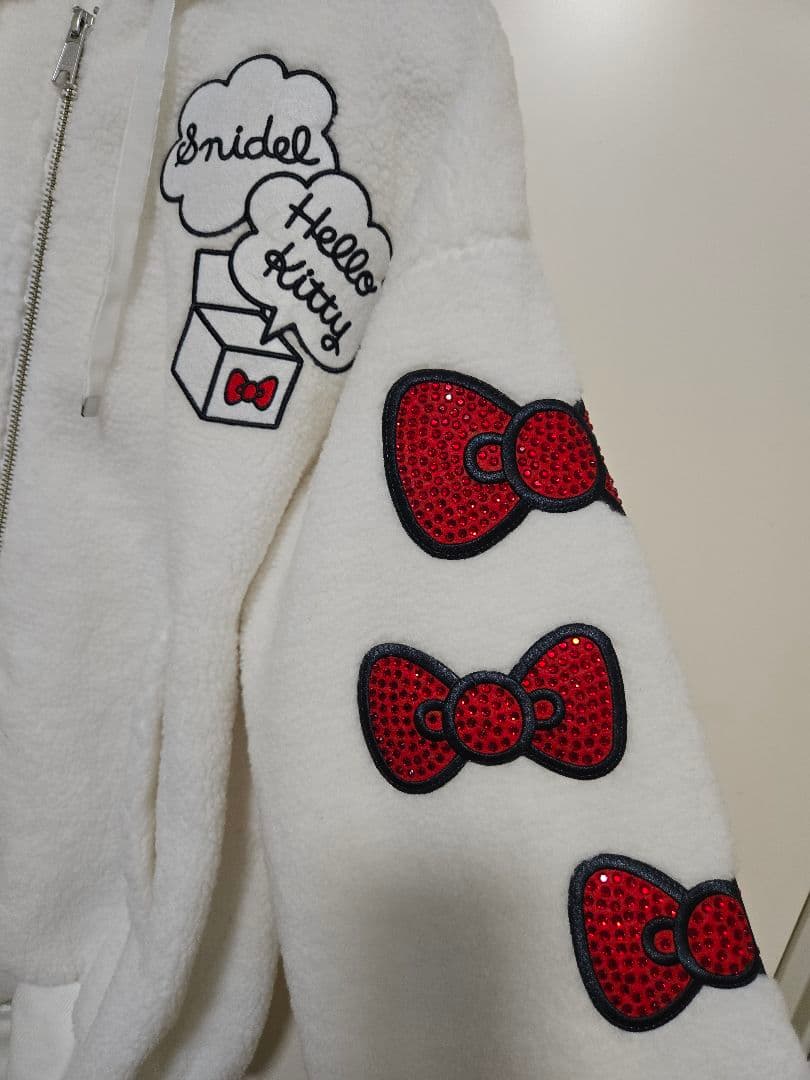 加*子様 最安値 SNIDEL スナイデル【HELLO KITTY】プレミアムパ