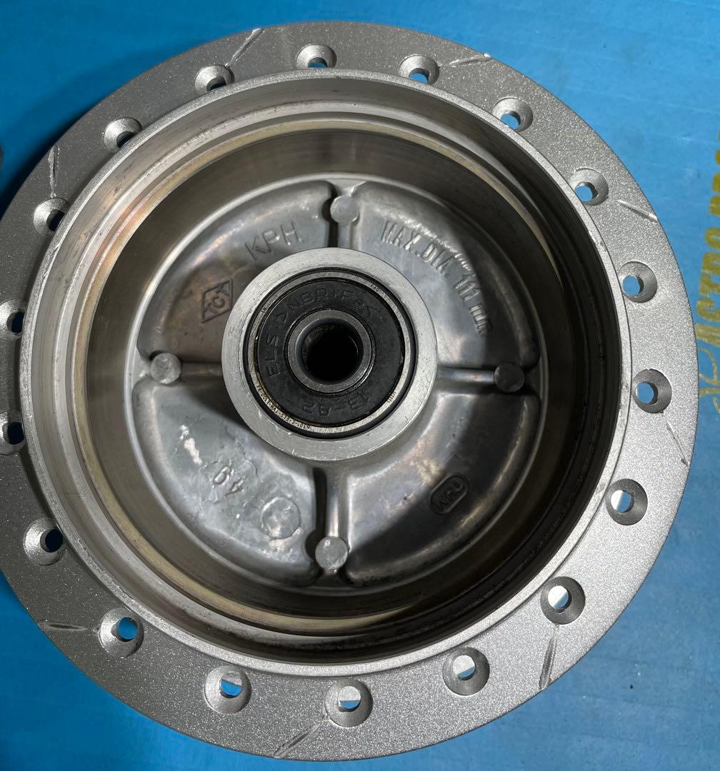 美品　スーパーカブ　リアハブ