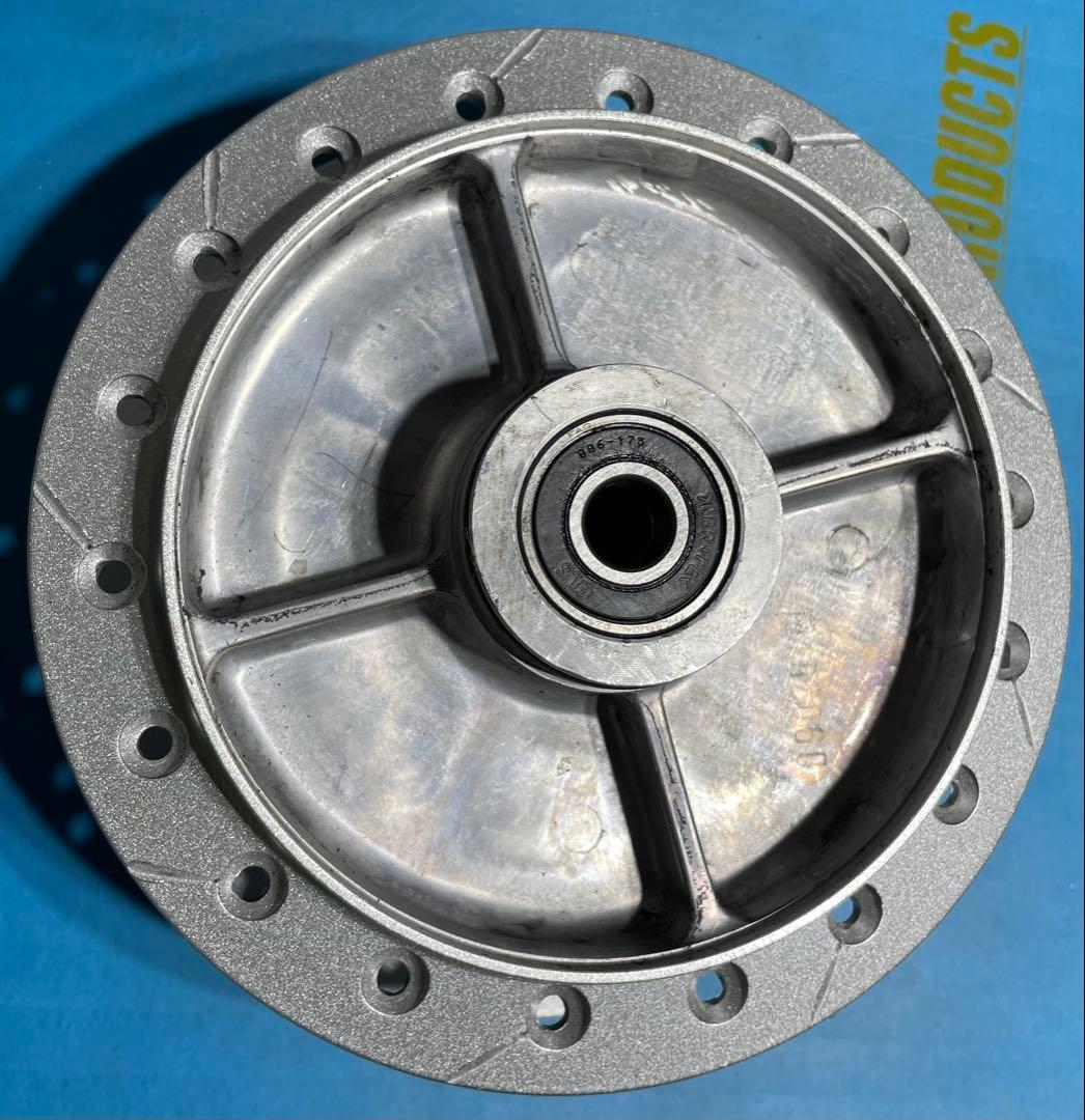 美品　スーパーカブ　リアハブ