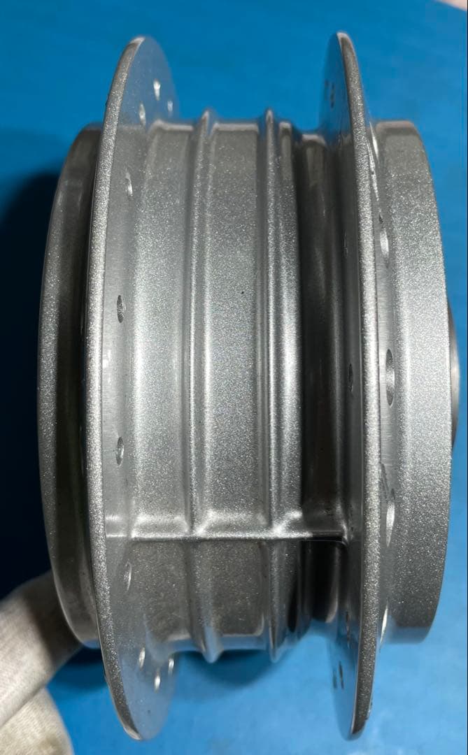 美品　スーパーカブ　リアハブ