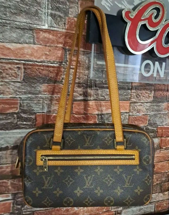 LOUIS VUITTON モノグラム シテMM ショルダーバッグ M51182