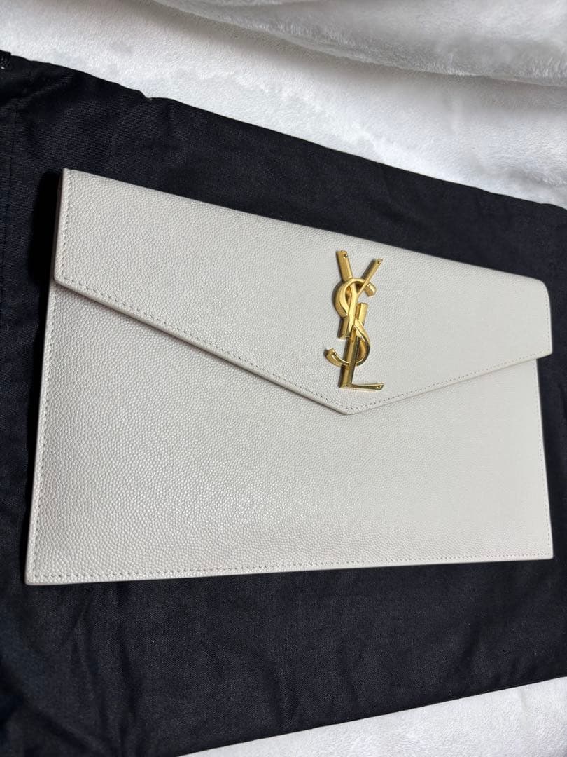 サンローラン アップタウン ポーチ (グレイン・ド・プードルエンボスレザー)美品