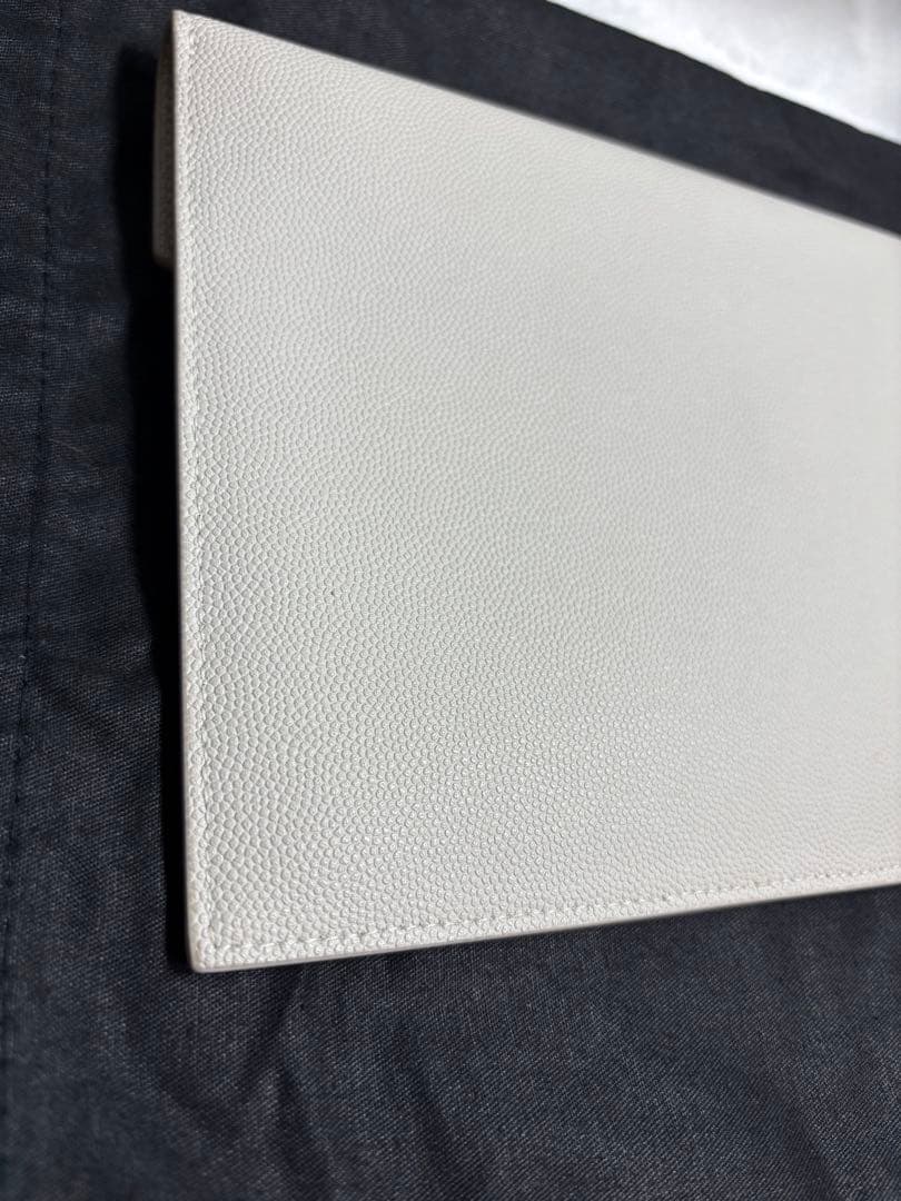 サンローラン アップタウン ポーチ (グレイン・ド・プードルエンボスレザー)美品