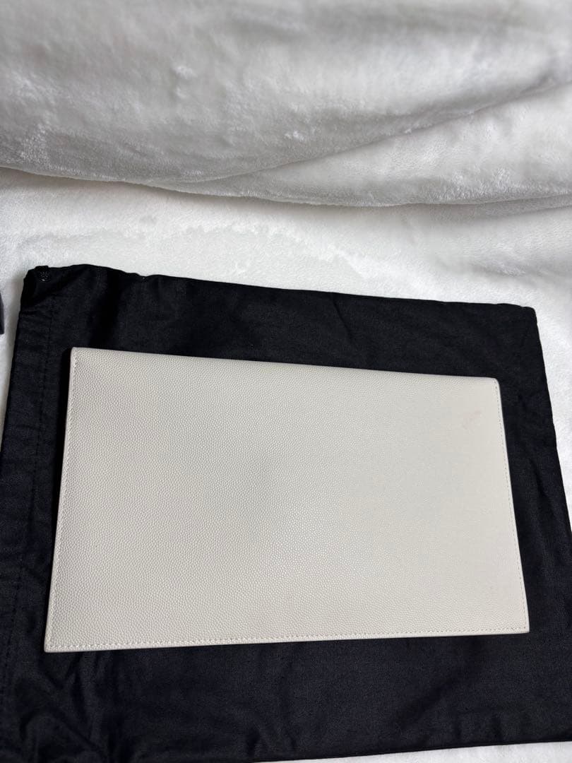 サンローラン アップタウン ポーチ (グレイン・ド・プードルエンボスレザー)美品