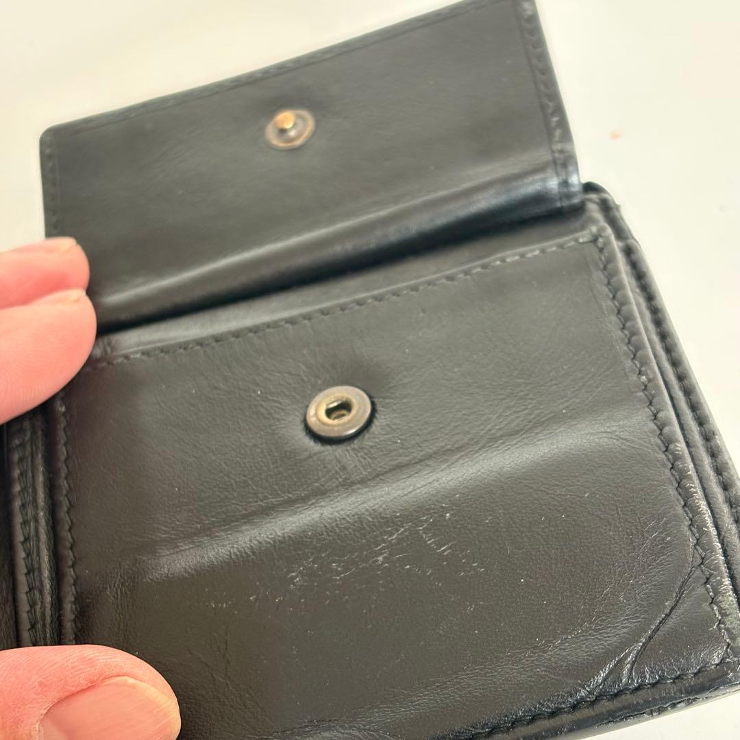黒のレザー二つ折り財布　ボッテガ