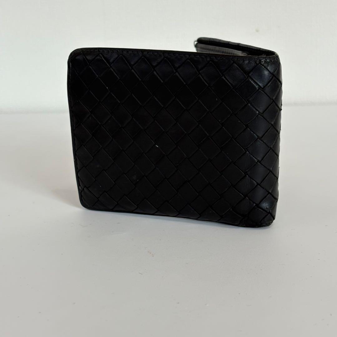 黒のレザー二つ折り財布　ボッテガ