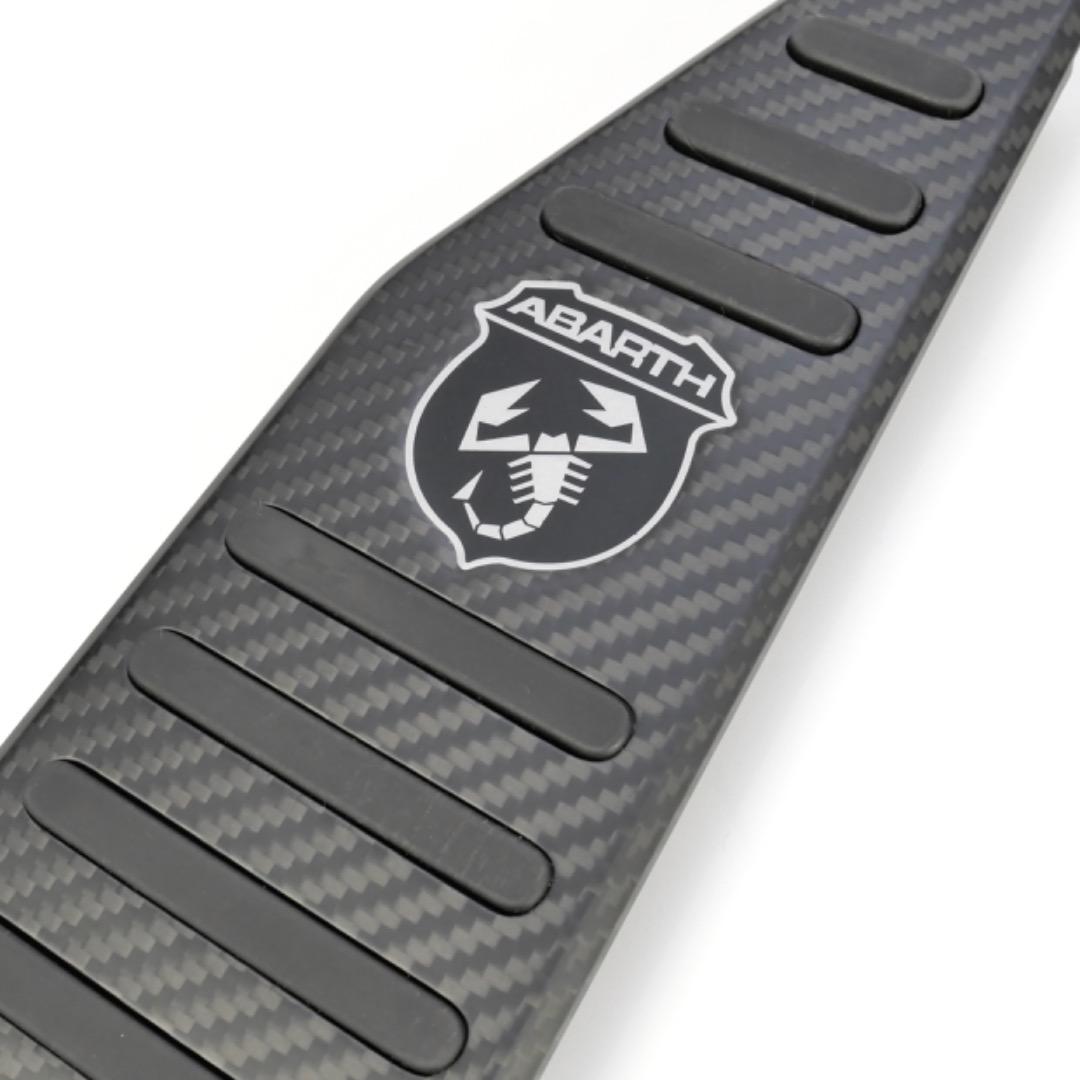 【新品未使用】アバルト純正 カーボンペダルセット 左ハンドルAT（3ペダル）用