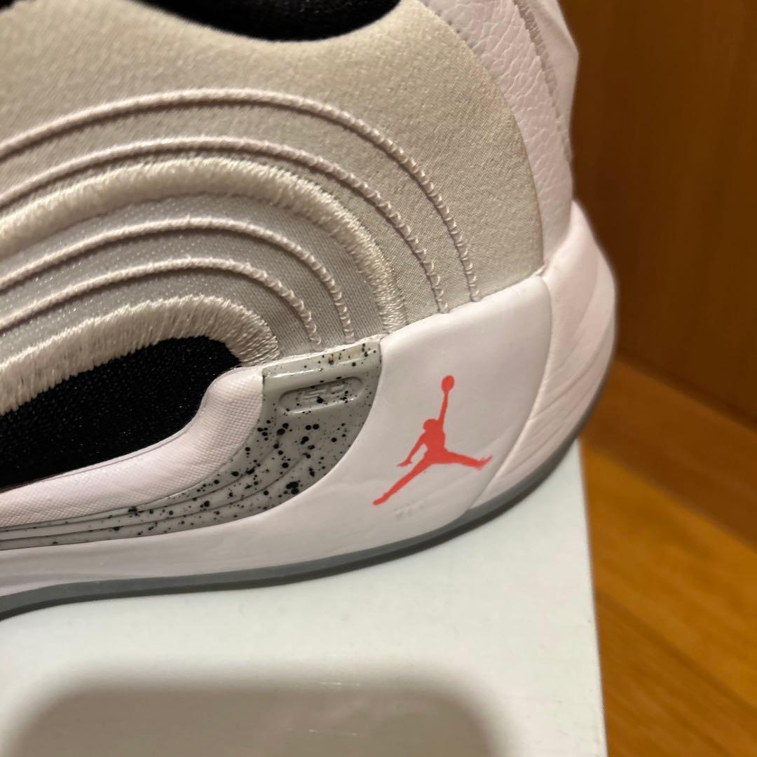 Jordan Luka 4 US 9 ホワイト/ブラック　27.0 バスケ