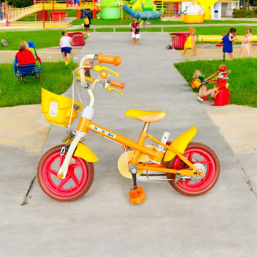 ⭐️只今値下げ中⭐️アンパンマン　12インチ　舵付き補助輪付き　自転車　幼児