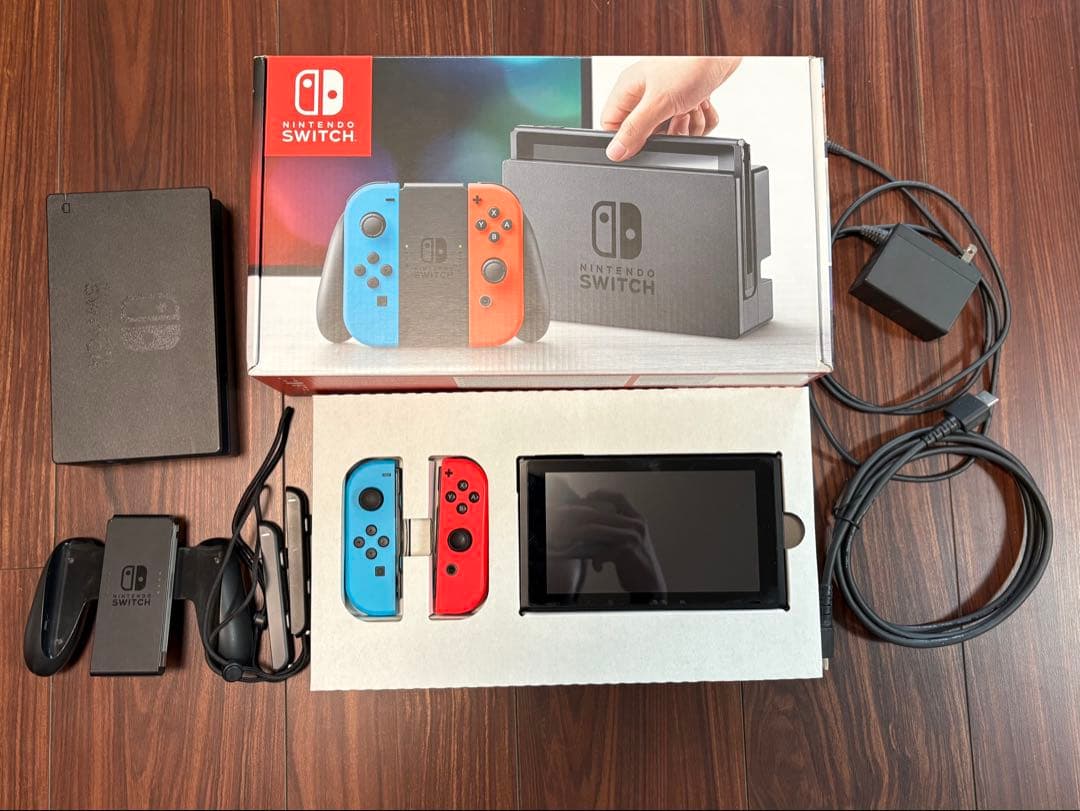 【美品】Nintendo Switch 本体 ネオンブルー・ネオンレッド