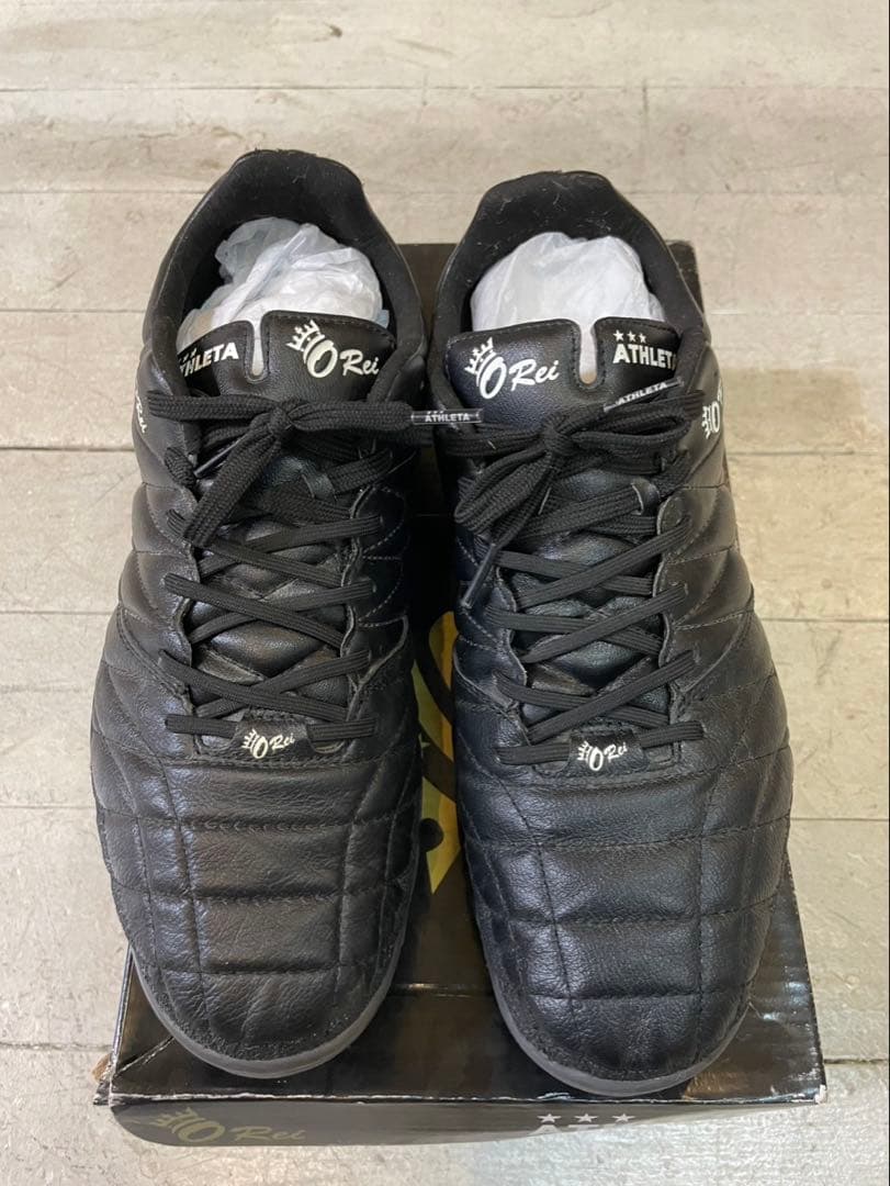 ATHLETA サッカートレーニングシューズ　ブラック