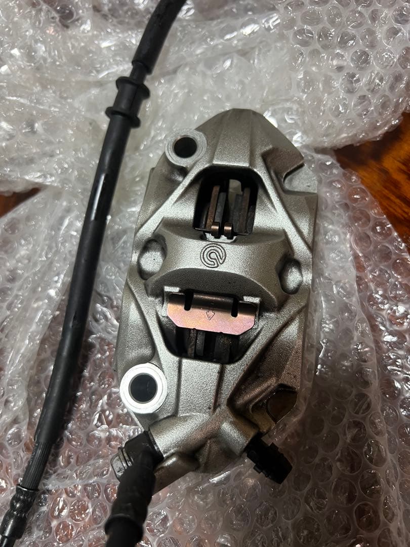 Zx-25r ブレンボフロントブレーキキャリパー