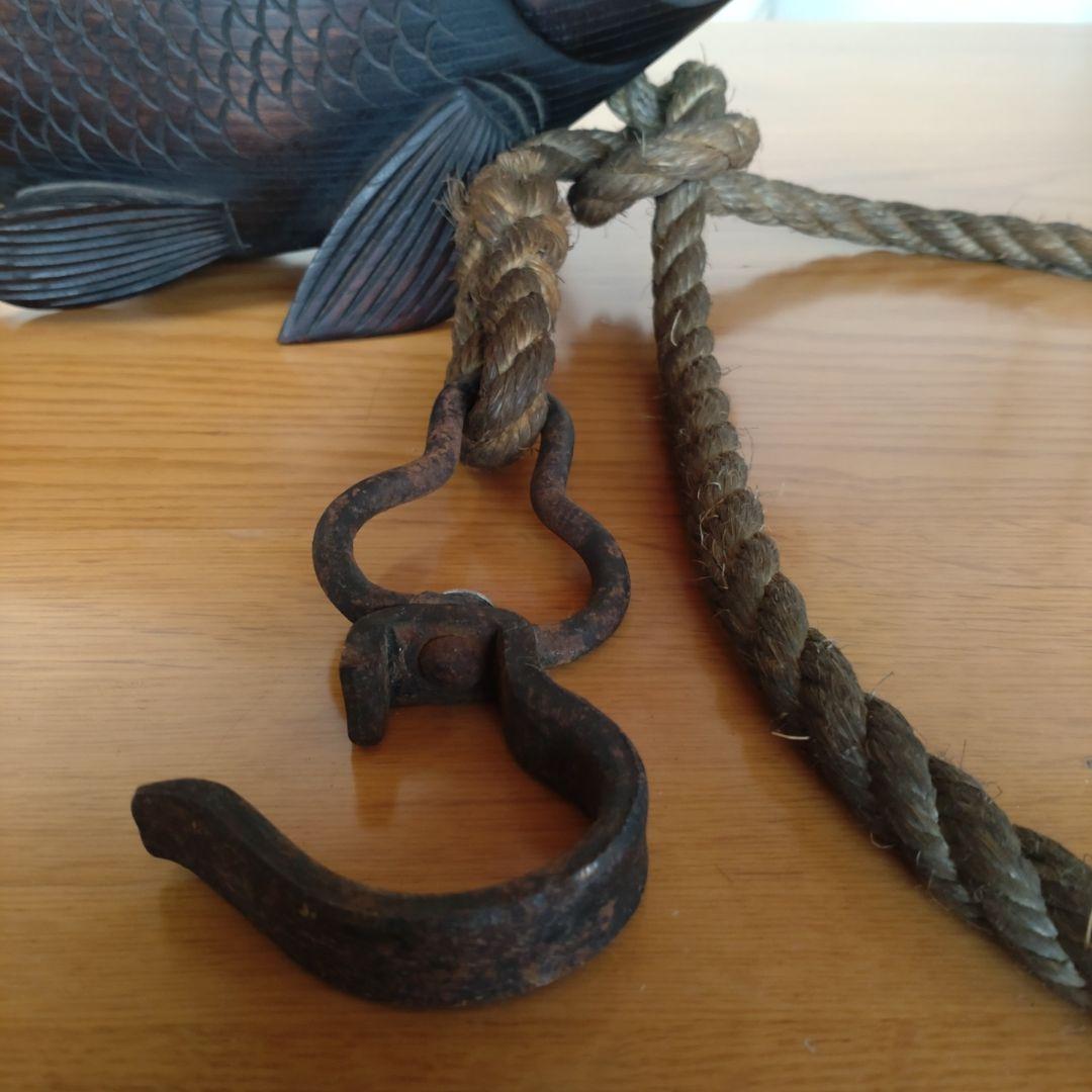 自在鉤　木彫り　鯉