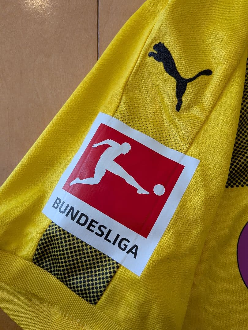 PUMAボルシアドルトムント No.23カガワ新品タグ付きサイン入りユニフォーム